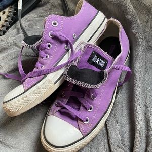 Converse All Star chuck Taylor’s purple ladies 9 men’s 7
